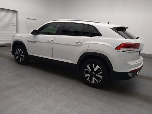 Used 2022 Volkswagen Atlas Cross Sport SE FWD image 3