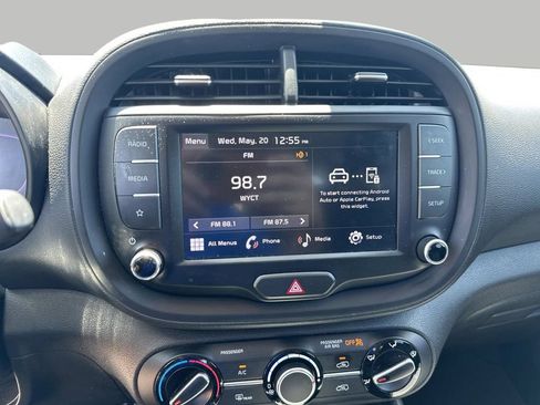 Used 2023 Kia Soul LX w/ LX Technology Package FWD image 18