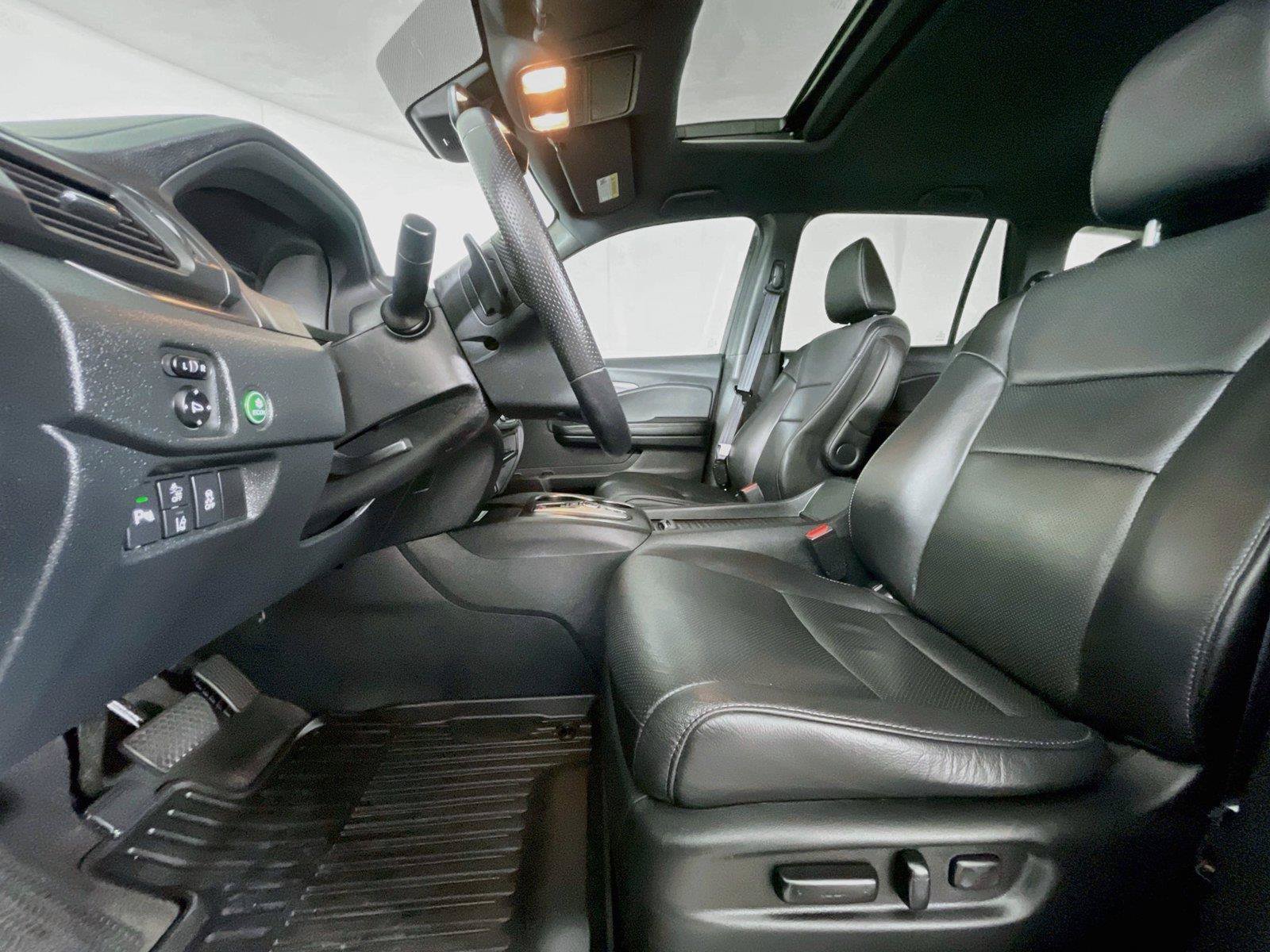 Used 2023 Honda Passport EX-L image 24