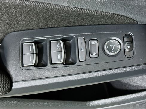 Used 2025 Honda Civic Sport image 14