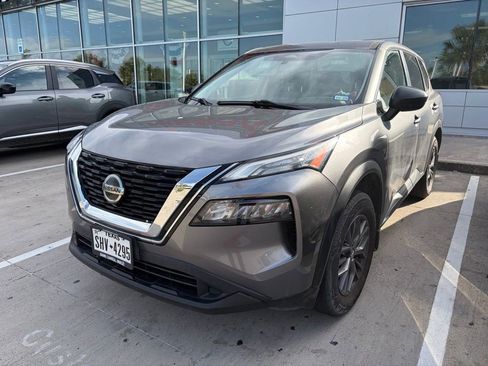 Used 2021 Nissan Rogue S FWD image 1