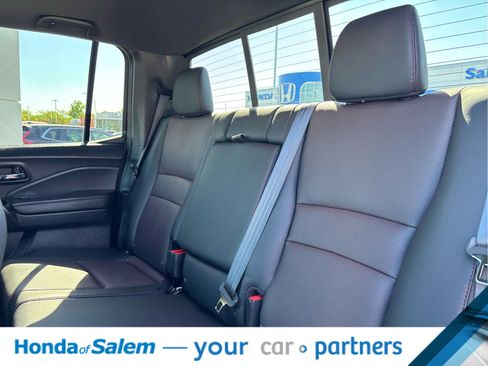 Used 2024 Honda Ridgeline Black Edition image 13