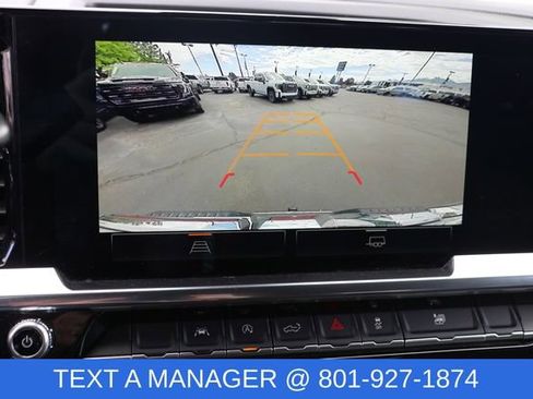 Used 2025 GMC Sierra 1500 SLT image 27