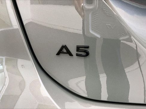 Used 2025 Audi A5 2.0T Premium Plus w/ Premium Plus AWD/4WD image 32