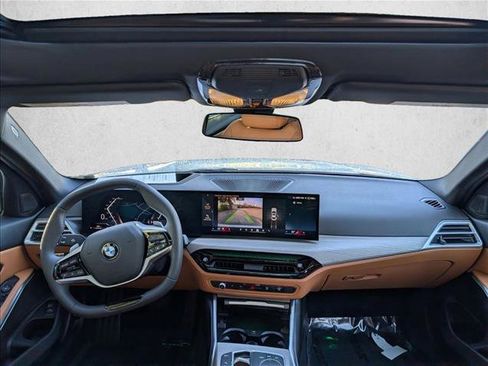 Used 2025 BMW 330i Sedan w/ Premium Package image 18