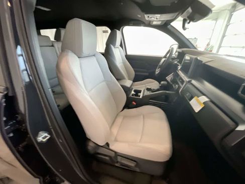 New 2026 Toyota 4Runner SR5 AWD/4WD image 25