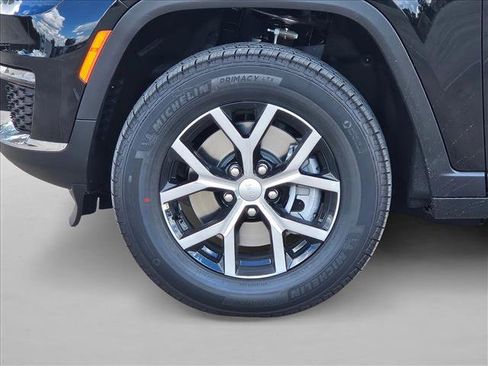 New 2025 Jeep Grand Cherokee L Limited image 18