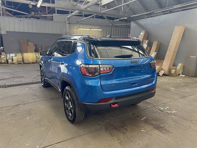 Used 2022 Jeep Compass Trailhawk AWD/4WD image 4
