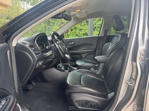 Used 2021 Jeep Compass Limited AWD/4WD image 10