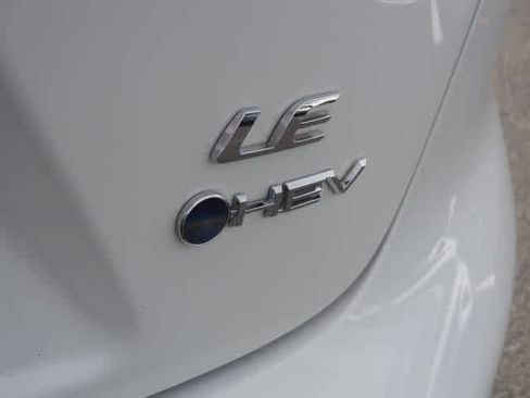 Used 2025 Toyota Corolla LE image 35