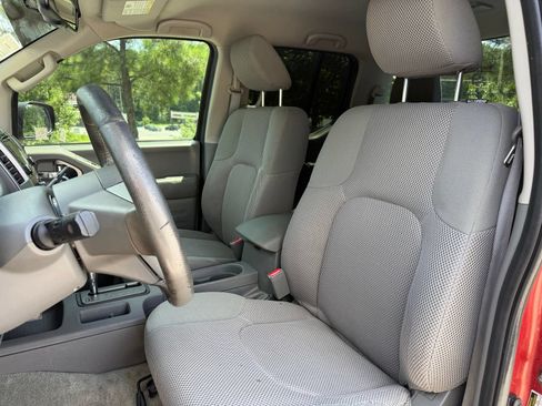 Used 2016 Nissan Frontier SV w/ SV Value Truck Package RWD image 34