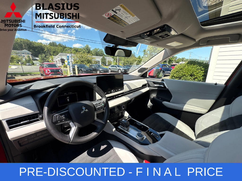Used 2025 Mitsubishi Outlander SE AWD/4WD image 18