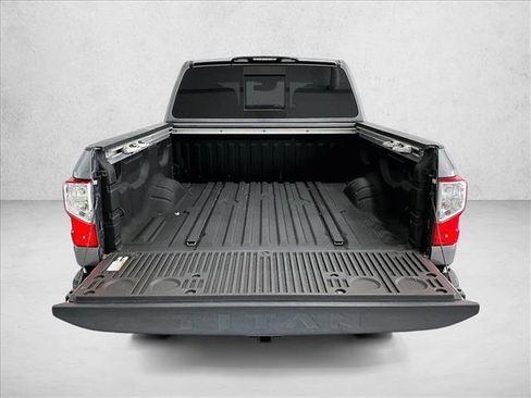 Used 2021 Nissan Titan SV w/ SV Convenience Package RWD image 30