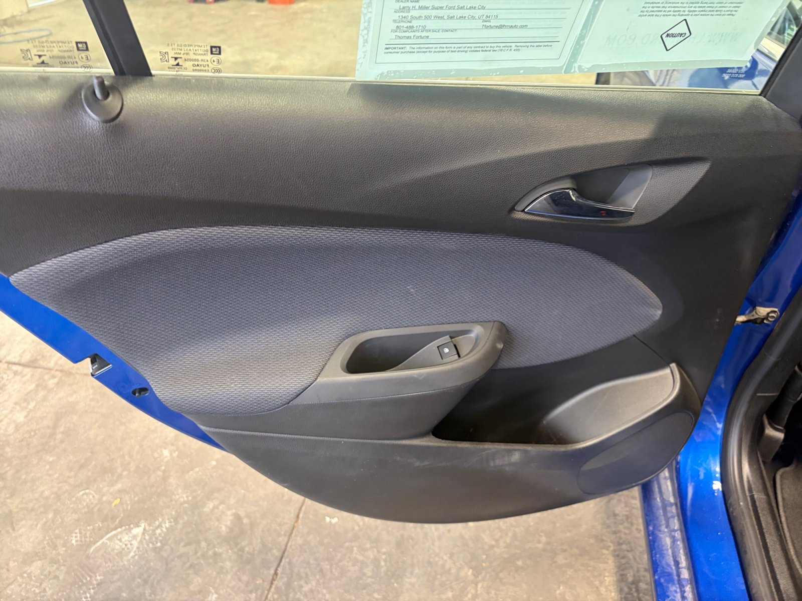 Used 2017 Chevrolet Cruze LT FWD image 23