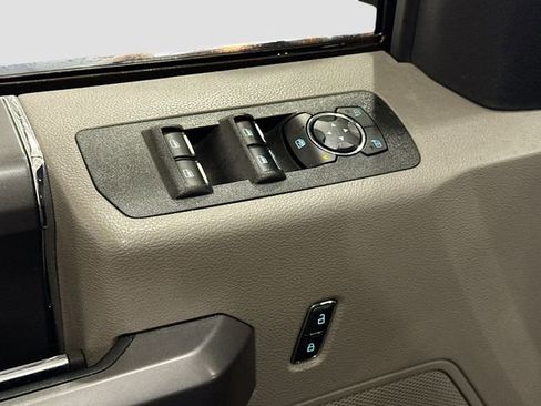 Used 2020 Ford F150 XLT w/ Equipment Group 302A Luxury AWD/4WD image 18