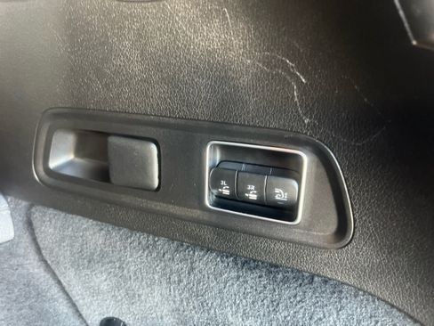 Used 2022 Mercedes-Benz GLS 450 4MATIC image 11