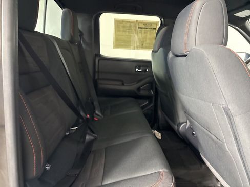 Used 2022 Nissan Frontier PRO-4X AWD/4WD image 25