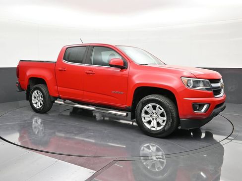 Used 2018 Chevrolet Colorado LT w/ LT Convenience Package image 7