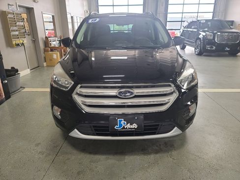 Used 2018 Ford Escape SE FWD image 3