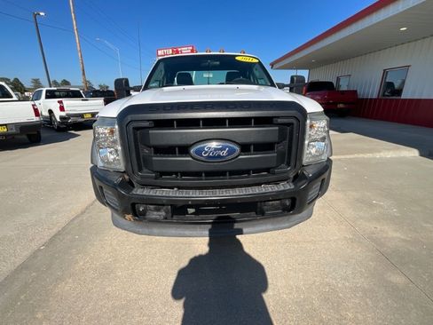 Used 2011 Ford F550 4x4 SuperCab Super Duty w/ PWR Equipment Group image 3