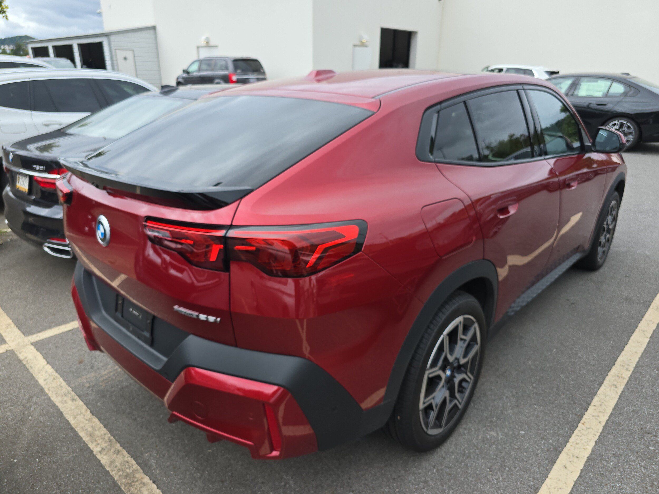 Used 2026 BMW X2 xDrive28i AWD/4WD image 2