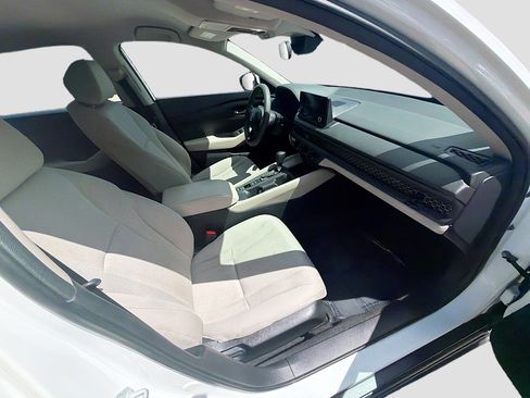 Certified 2023 Honda Accord LX image 30