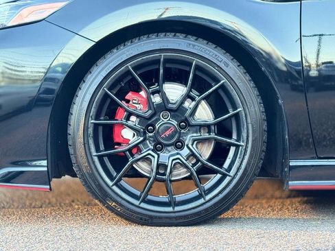 Used 2024 Toyota Camry image 11