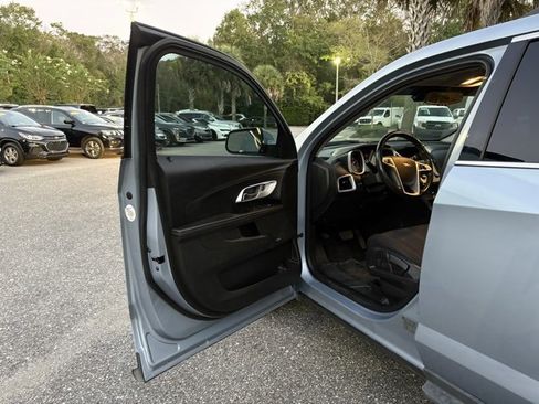 Used 2015 Chevrolet Equinox LT image 11