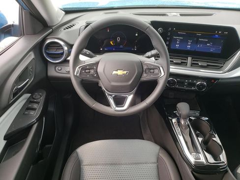 New 2026 Chevrolet Trax LT FWD image 17