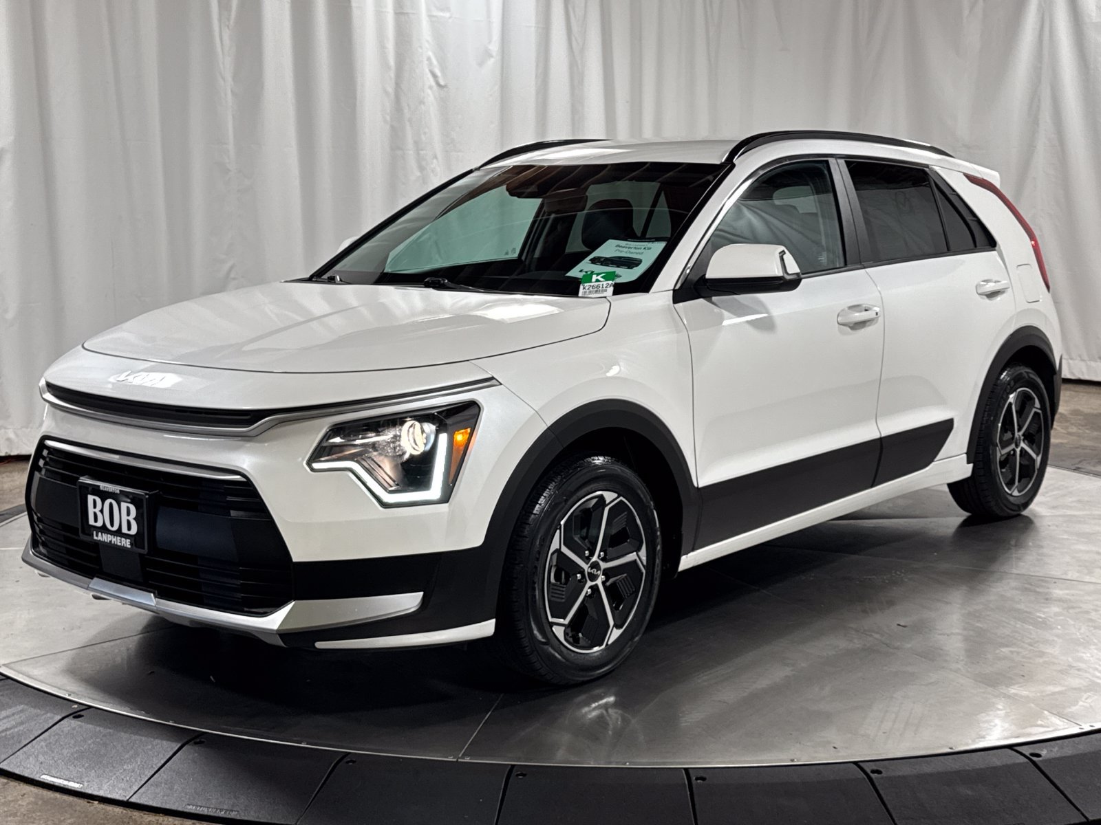 Used 2023 Kia Niro EX FWD image 1