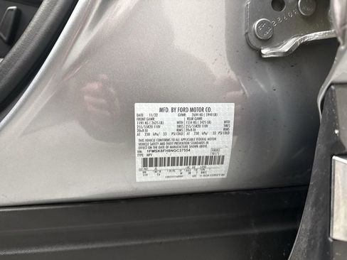 Used 2022 Ford Explorer Limited w/ Equipment Group 301A image 11