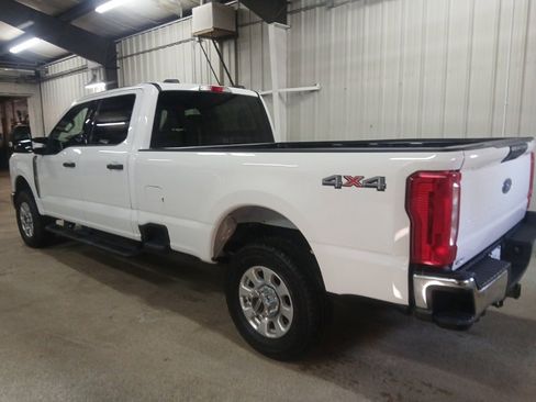 Used 2024 Ford F250 XLT image 26