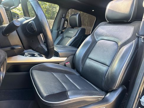 Used 2019 RAM 1500 Laramie AWD/4WD image 7