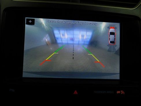 Used 2019 Ford Explorer XLT w/ XLT Desert Copper Package image 53