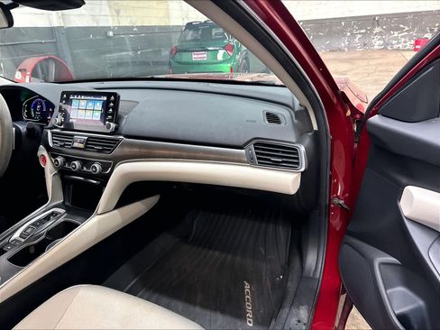 Used 2021 Honda Accord Hybrid image 18