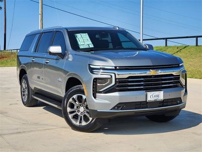 New 2026 Chevrolet Suburban LT w/ Comfort Package