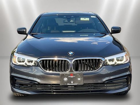 Used 2019 BMW 530e xDrive w/ Convenience Package AWD/4WD image 2