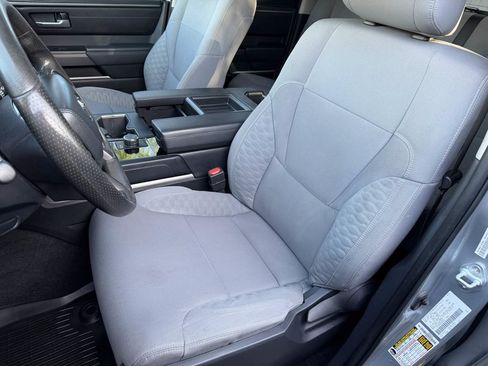 Used 2022 Toyota Tundra SR5 w/ SR5 Convenience Package RWD image 18