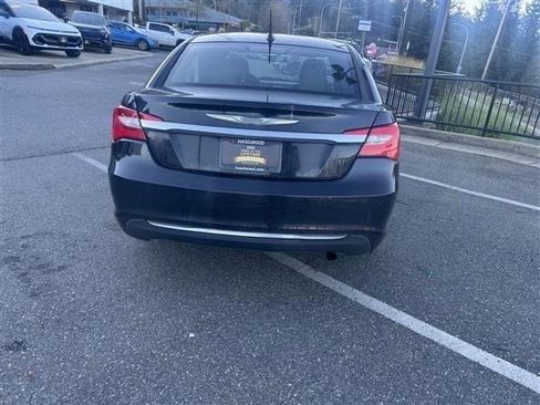 Used 2012 Chrysler 200 Touring image 8