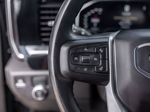 Used 2024 GMC Sierra 1500 Elevation RWD image 17
