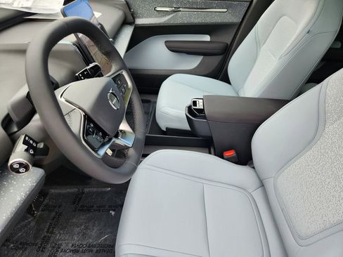 New 2026 Volvo EX30 Ultra w/ Climate Package image 3