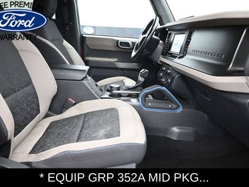 Used 2022 Ford Bronco Wildtrak AWD/4WD image 15