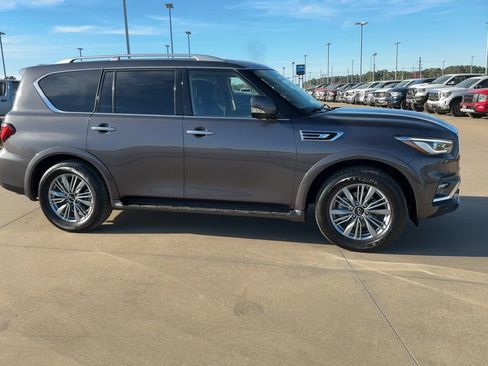 Used 2024 INFINITI QX80 Luxe image 9