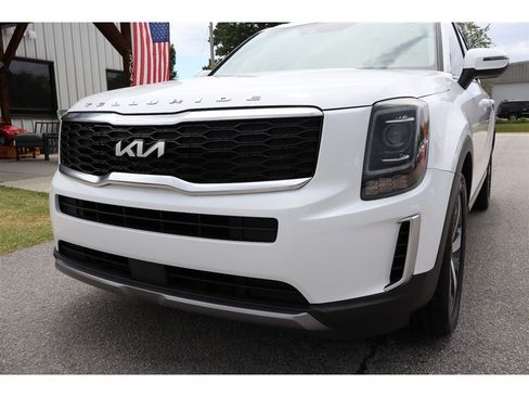 Used 2022 Kia Telluride S FWD image 45