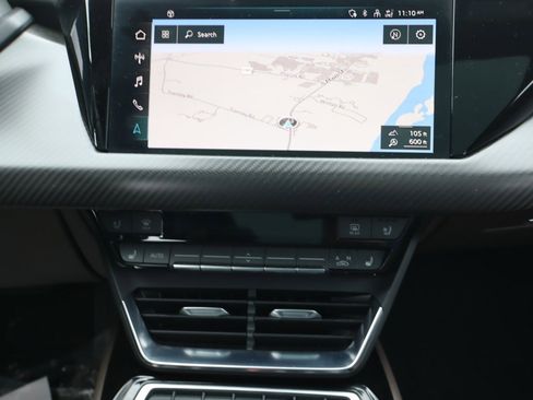 Used 2022 Audi e-tron GT Prestige w/ Prestige Package image 11