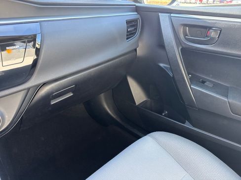 Used 2015 Toyota Corolla L image 24