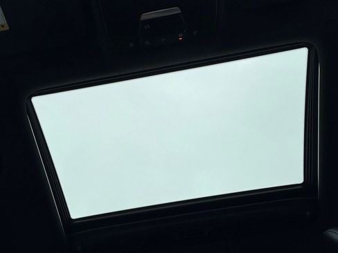 Used 2019 Mercedes-Benz E 300 image 19