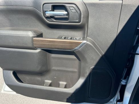 Used 2022 Chevrolet Silverado 1500 LT AWD/4WD image 22