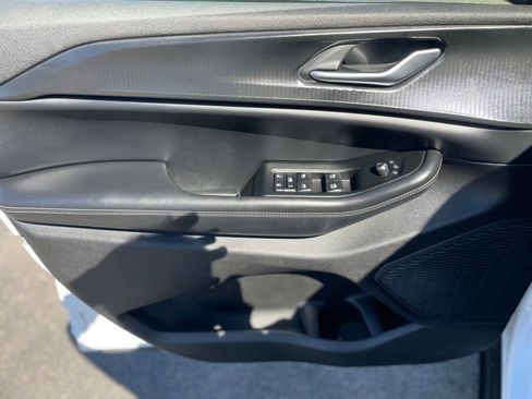 Used 2019 Jeep Grand Cherokee Overland image 15