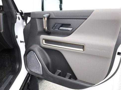 Used 2025 GMC Hummer EV 3X image 24